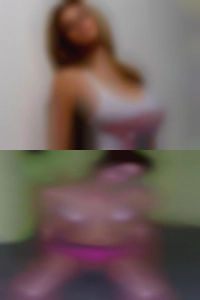 Left naked women of centre nature .